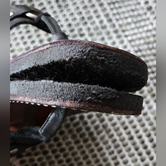 FRYE Riven LEATHER SANDAL Thong 7.5 Southwest Stud Western Coastal Cowgirl EUC - Picture 12 of 15